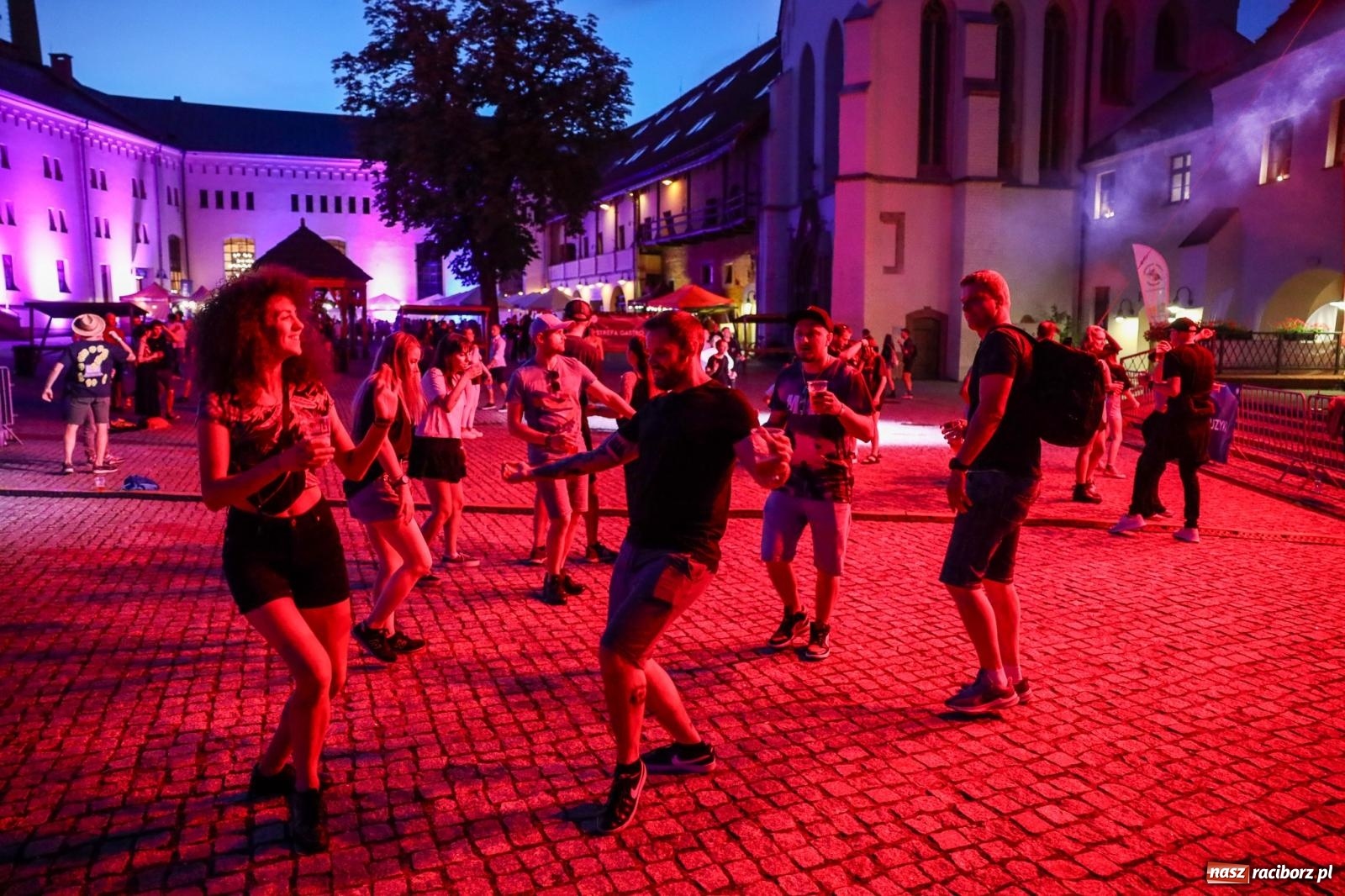 Zdjęcie w galerii na portalu naszraciborz.pl: FULL MOON na raciborskim zamku [FOTO i WIDEO] wiadomości z regionu