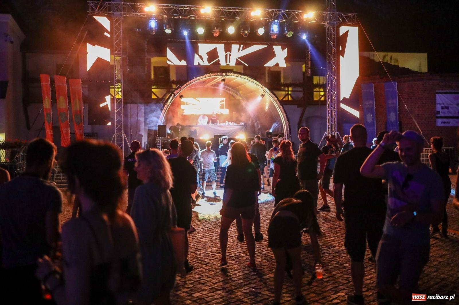 Zdjęcie w galerii na portalu naszraciborz.pl: FULL MOON na raciborskim zamku [FOTO i WIDEO] wiadomości z regionu