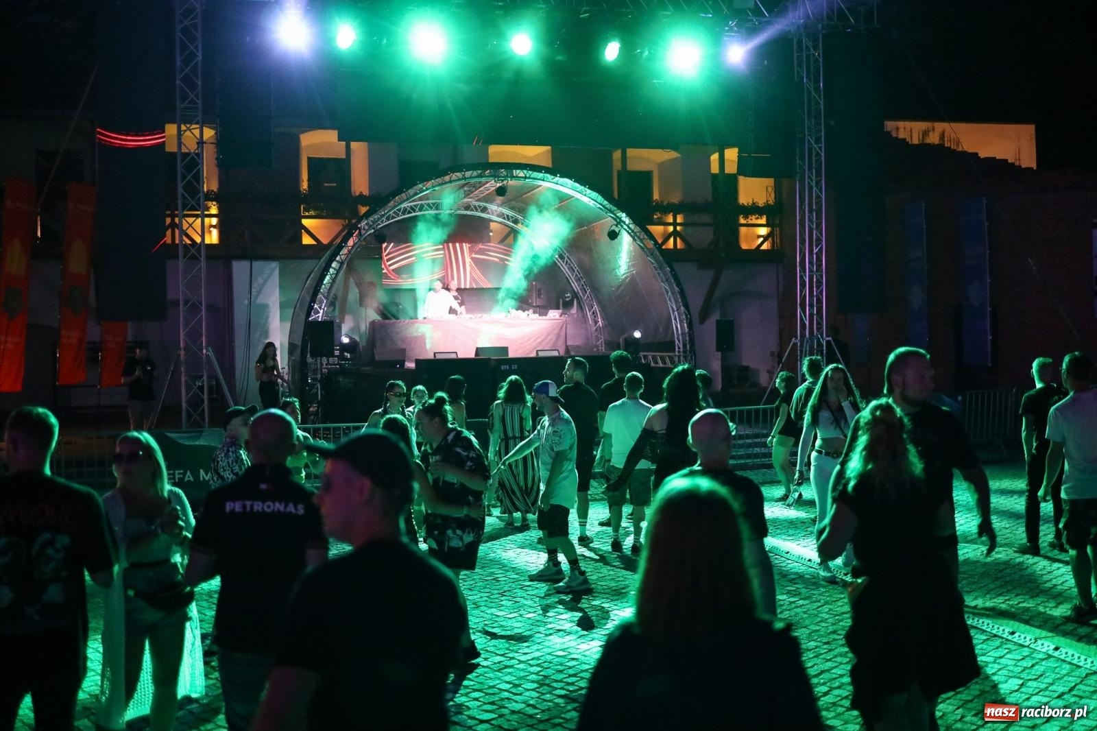 Zdjęcie w galerii na portalu naszraciborz.pl: FULL MOON na raciborskim zamku [FOTO i WIDEO] wiadomości z regionu