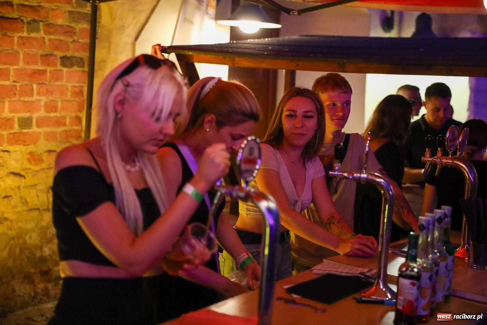 Zdjęcie w galerii na portalu naszraciborz.pl: FULL MOON na raciborskim zamku [FOTO i WIDEO] wiadomości z regionu