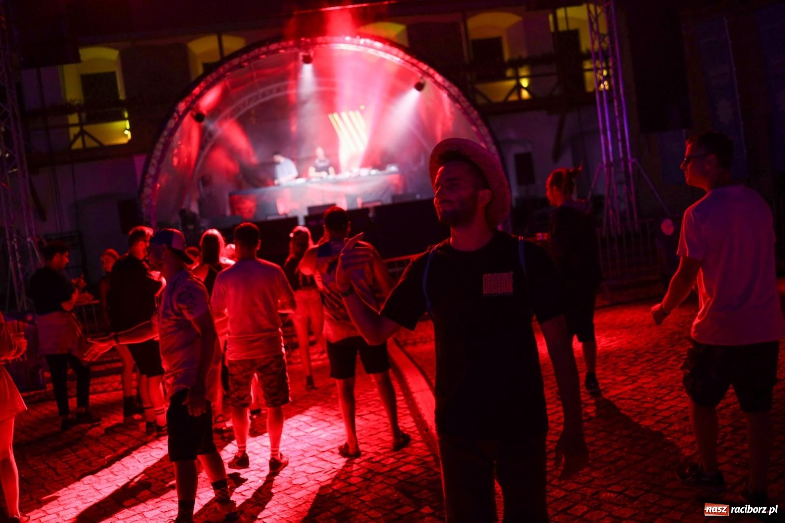 Zdjęcie w galerii na portalu naszraciborz.pl: FULL MOON na raciborskim zamku [FOTO i WIDEO] wiadomości z regionu