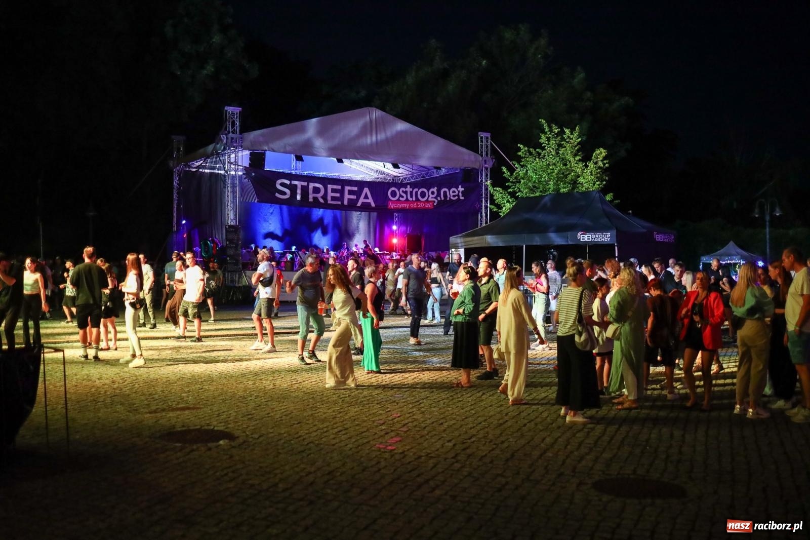 Zdjęcie w galerii na portalu naszraciborz.pl: FULL MOON na raciborskim zamku [FOTO i WIDEO] wiadomości z regionu