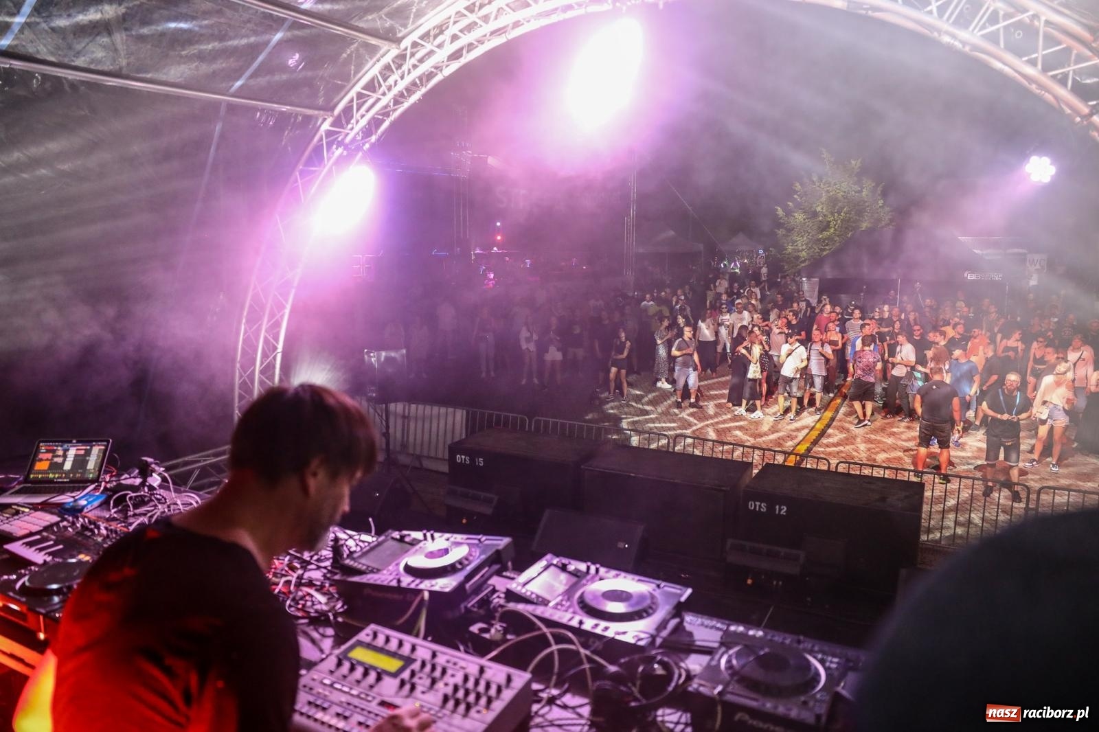 Zdjęcie w galerii na portalu naszraciborz.pl: FULL MOON na raciborskim zamku [FOTO i WIDEO] wiadomości z regionu