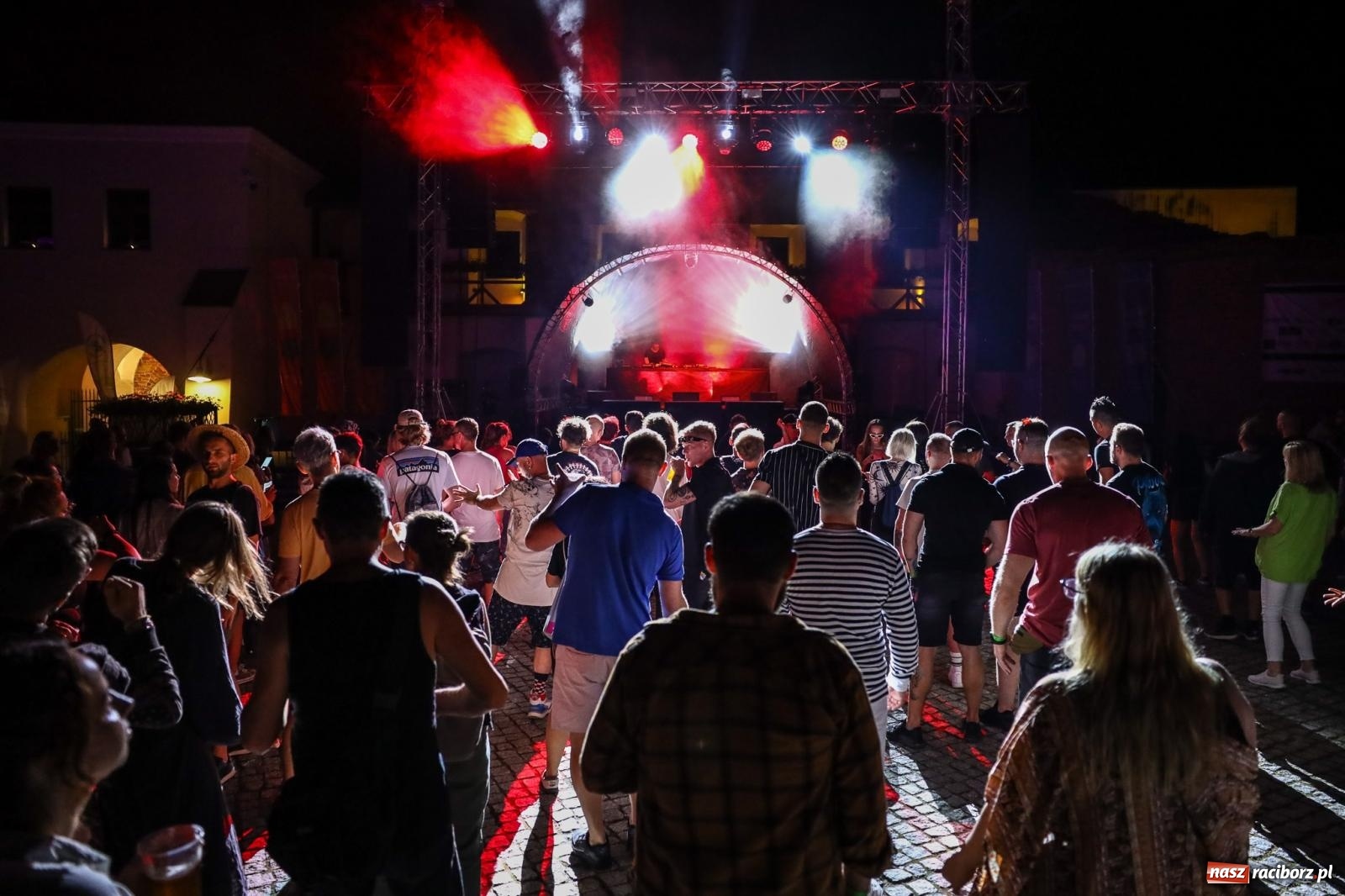 Zdjęcie w galerii na portalu naszraciborz.pl: FULL MOON na raciborskim zamku [FOTO i WIDEO] wiadomości z regionu