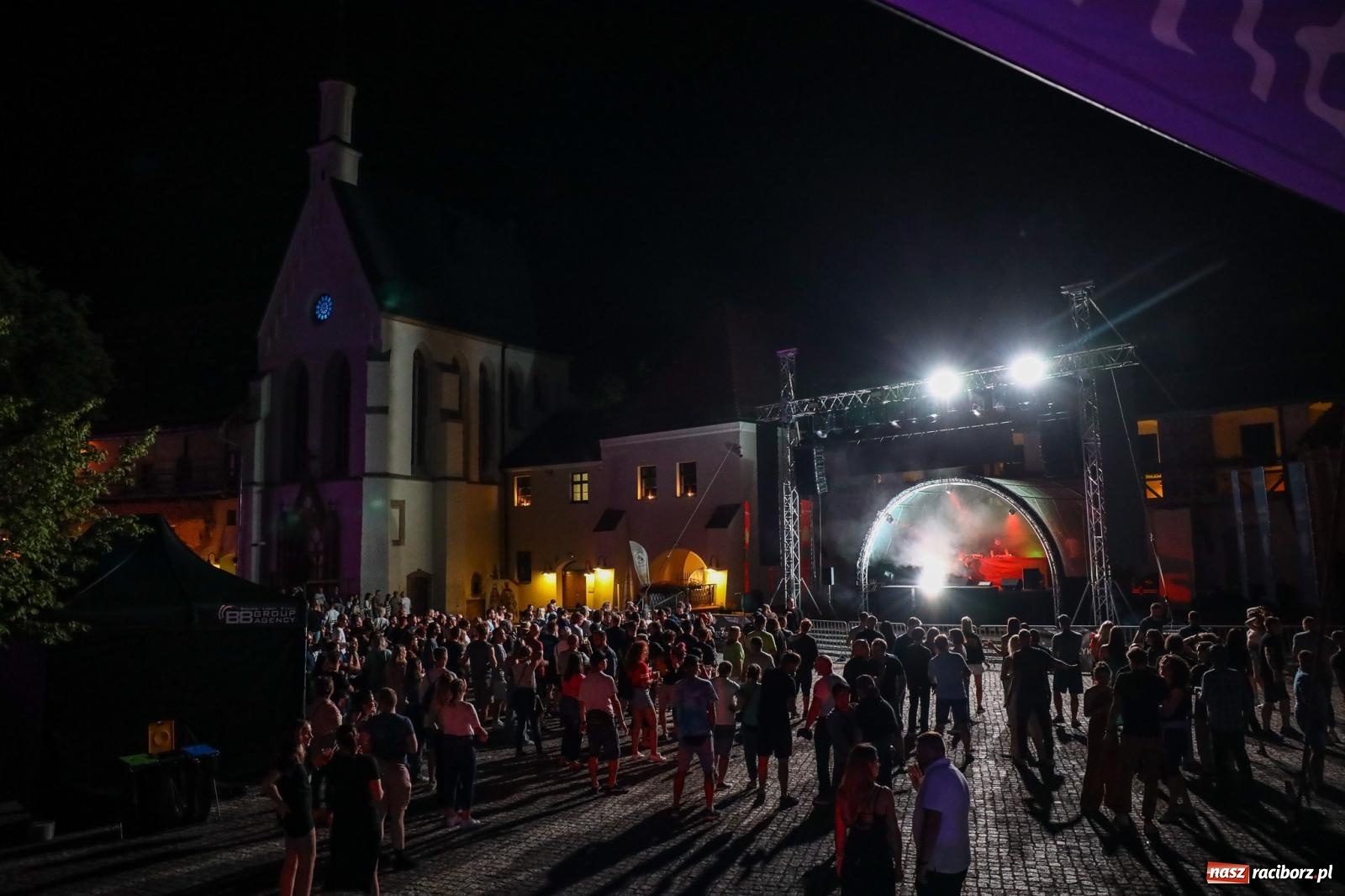 Zdjęcie w galerii na portalu naszraciborz.pl: FULL MOON na raciborskim zamku [FOTO i WIDEO] wiadomości z regionu