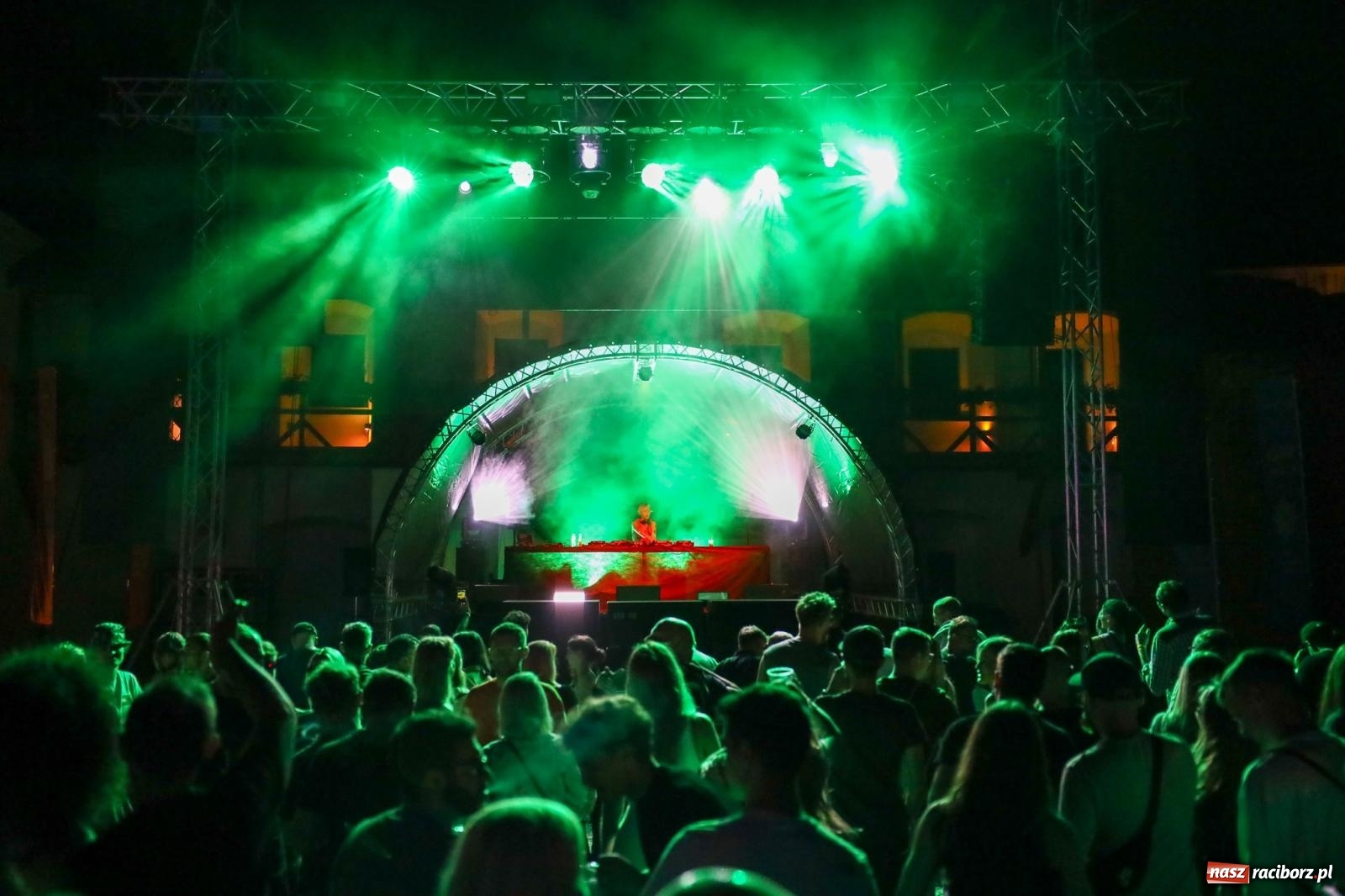 Zdjęcie w galerii na portalu naszraciborz.pl: FULL MOON na raciborskim zamku [FOTO i WIDEO] wiadomości z regionu