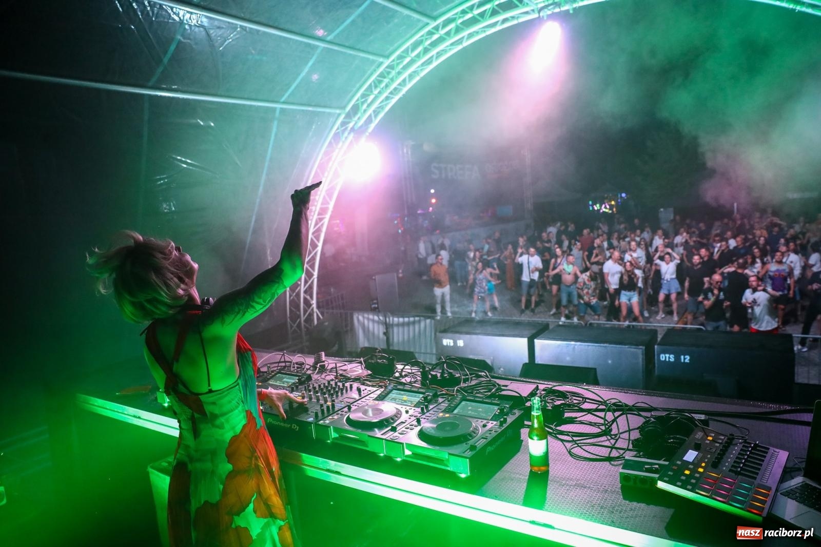 Zdjęcie w galerii na portalu naszraciborz.pl: FULL MOON na raciborskim zamku [FOTO i WIDEO] wiadomości z regionu