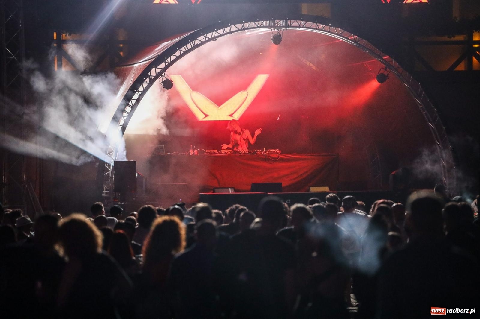 Zdjęcie w galerii na portalu naszraciborz.pl: FULL MOON na raciborskim zamku [FOTO i WIDEO] wiadomości z regionu