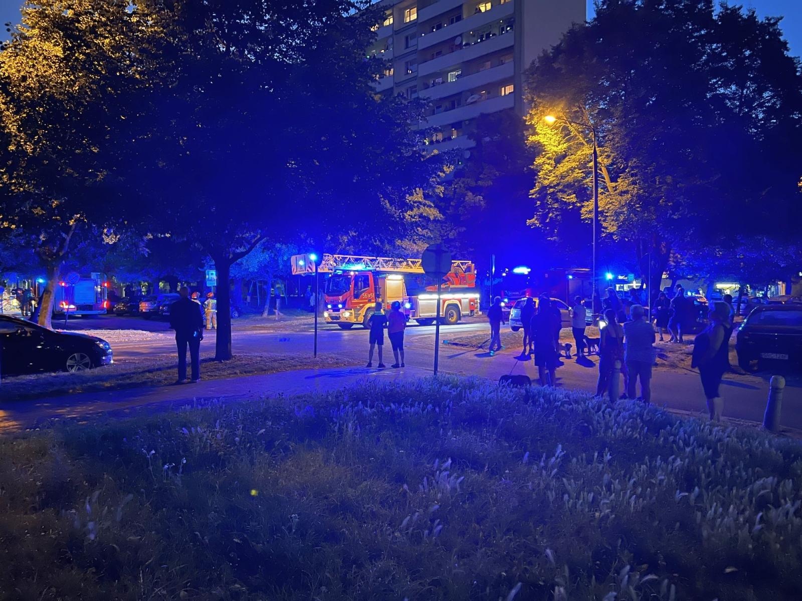 Zdjęcie w galerii na portalu naszraciborz.pl: Akcja strażaków na Katowickiej [FOTO] wiadomości z regionu