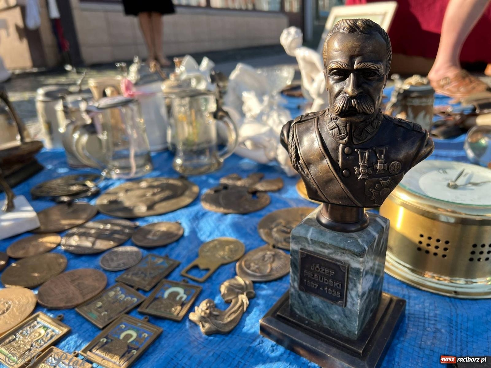 Zdjęcie w galerii na portalu naszraciborz.pl: Lipcowy targ staroci w Raciborzu wiadomości z regionu