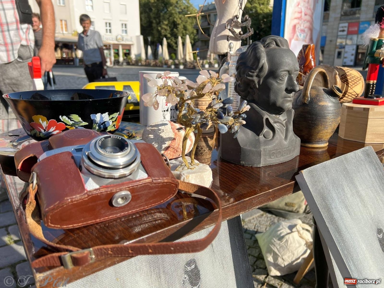 Zdjęcie w galerii na portalu naszraciborz.pl: Lipcowy targ staroci w Raciborzu wiadomości z regionu