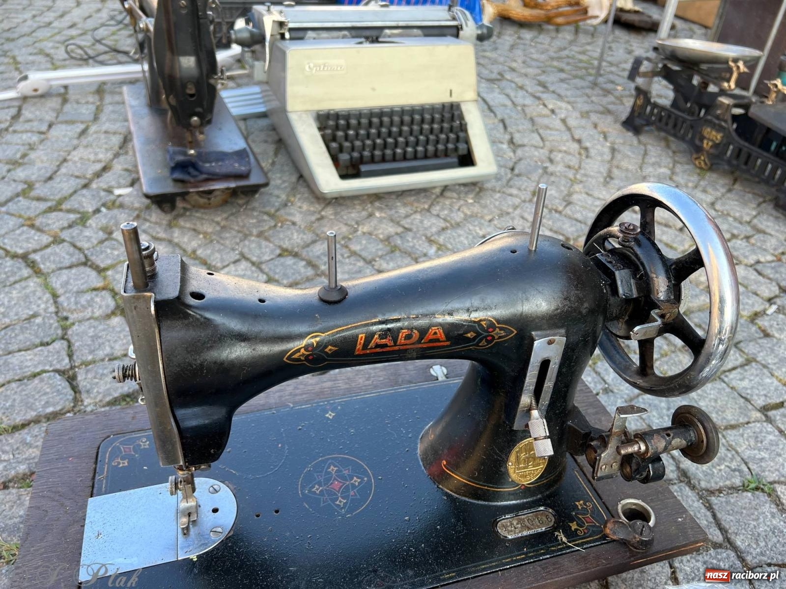 Zdjęcie w galerii na portalu naszraciborz.pl: Lipcowy targ staroci w Raciborzu wiadomości z regionu