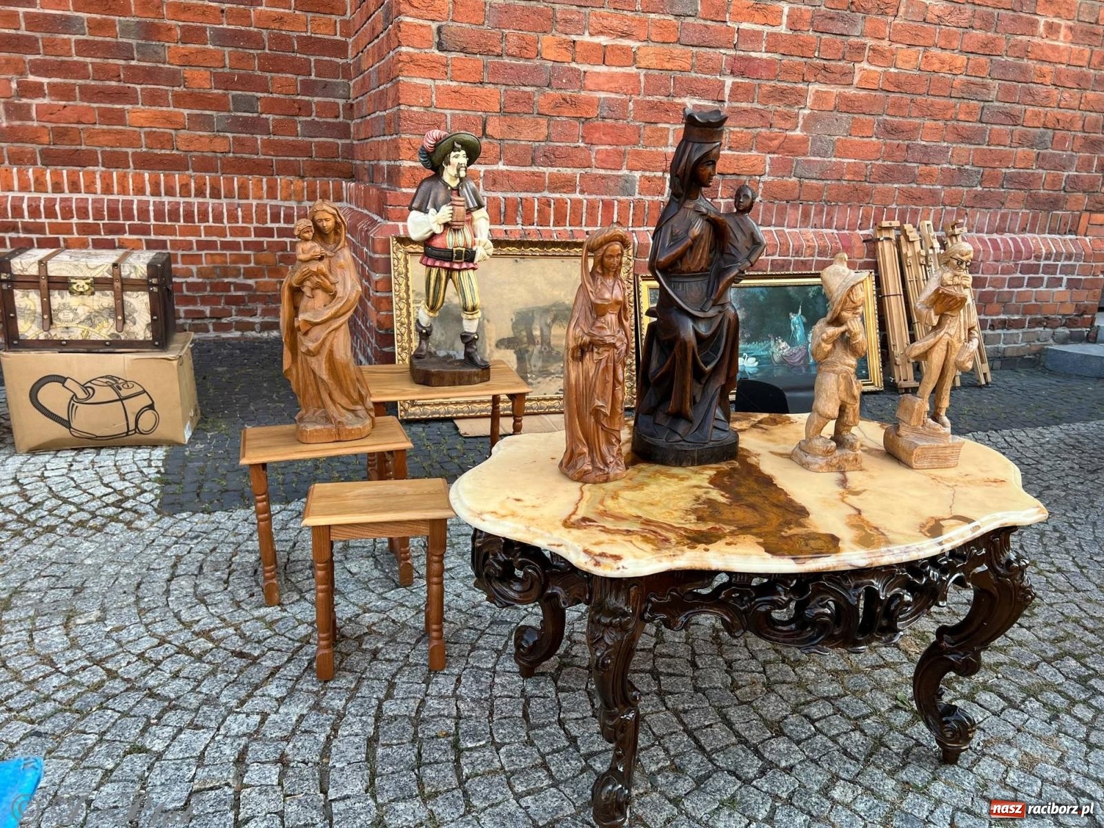 Zdjęcie w galerii na portalu naszraciborz.pl: Lipcowy targ staroci w Raciborzu wiadomości z regionu