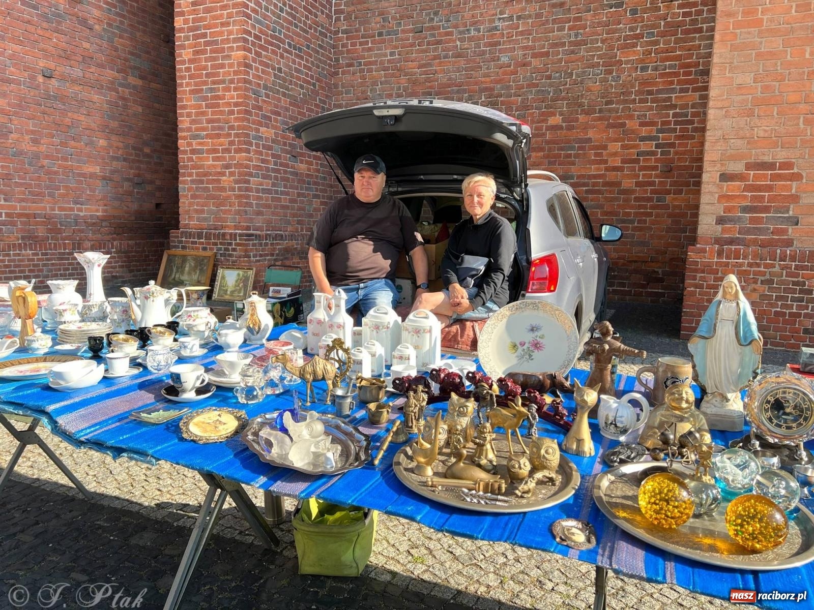 Zdjęcie w galerii na portalu naszraciborz.pl: Lipcowy targ staroci w Raciborzu wiadomości z regionu