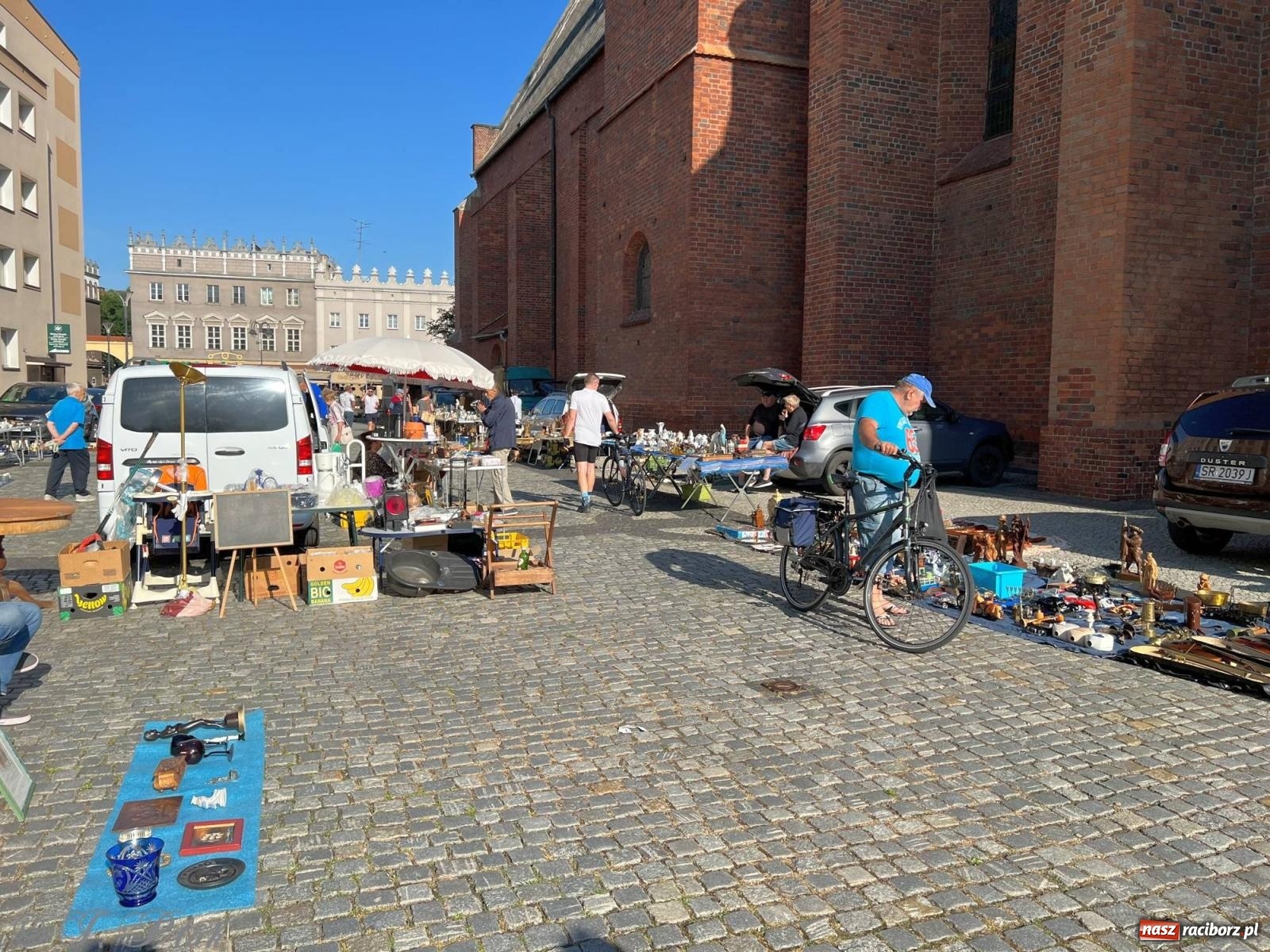 Zdjęcie w galerii na portalu naszraciborz.pl: Lipcowy targ staroci w Raciborzu wiadomości z regionu