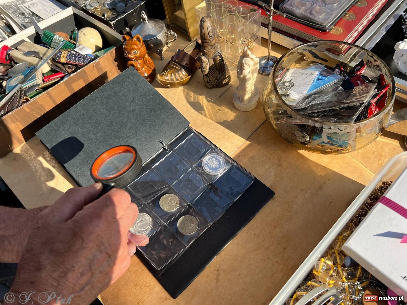 Zdjęcie w galerii na portalu naszraciborz.pl: Lipcowy targ staroci w Raciborzu wiadomości z regionu