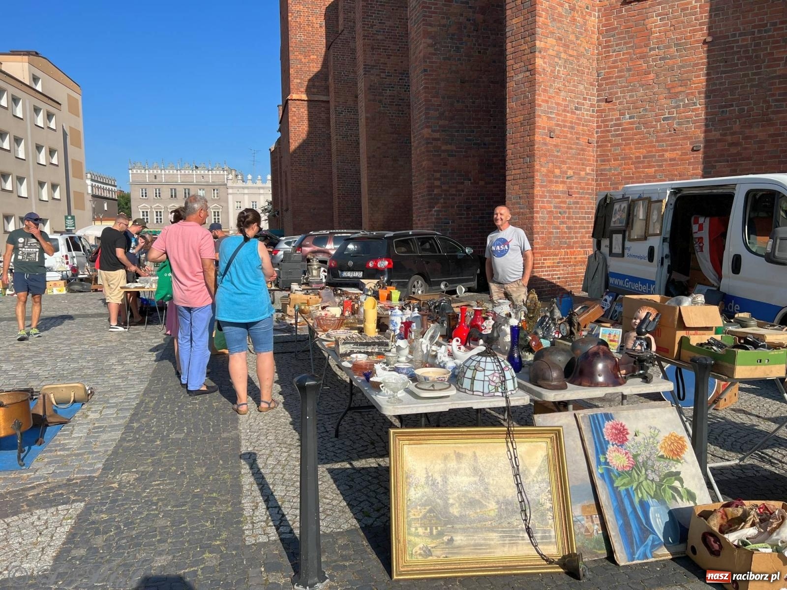 Zdjęcie w galerii na portalu naszraciborz.pl: Lipcowy targ staroci w Raciborzu wiadomości z regionu