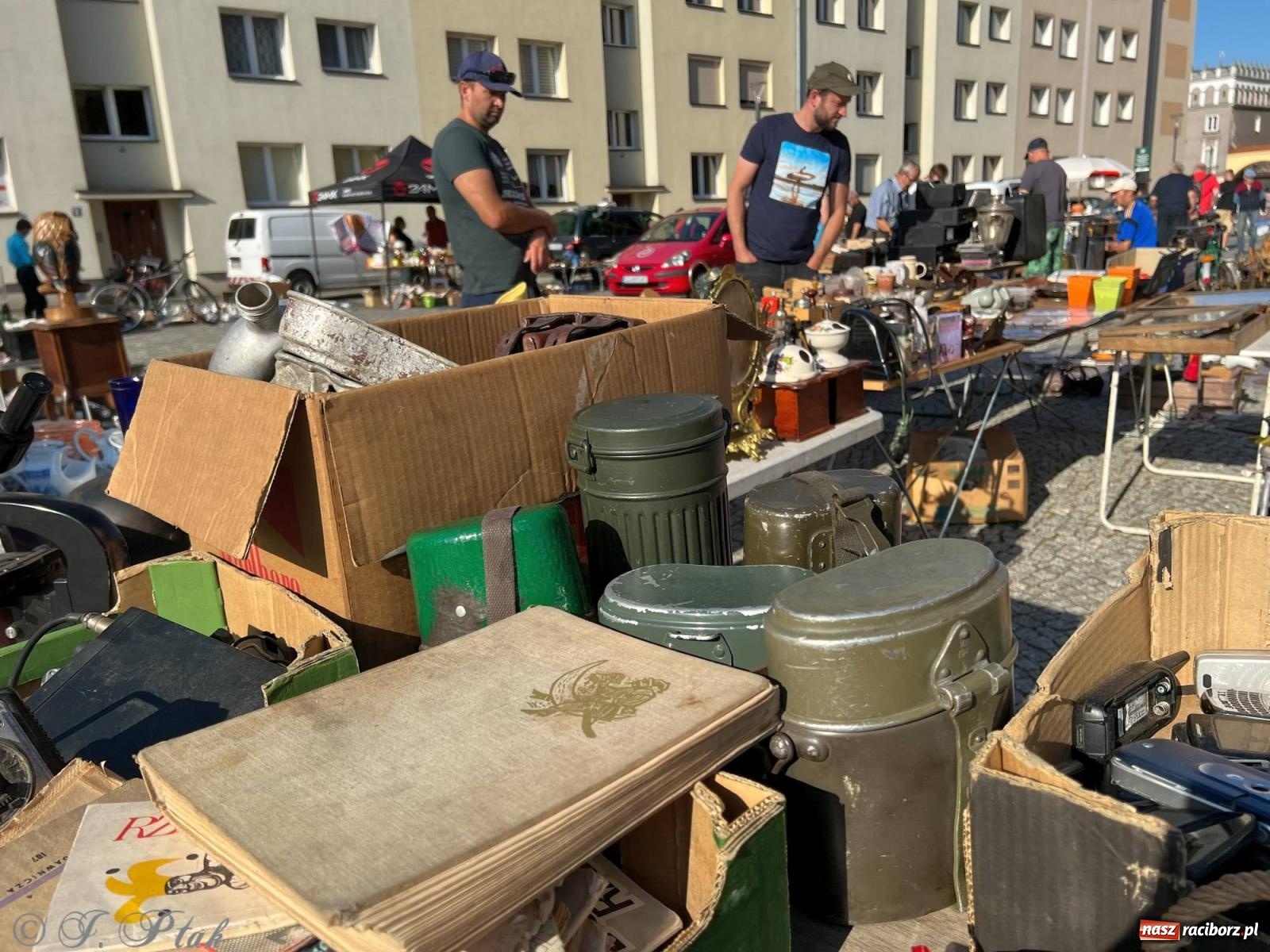 Zdjęcie w galerii na portalu naszraciborz.pl: Lipcowy targ staroci w Raciborzu wiadomości z regionu