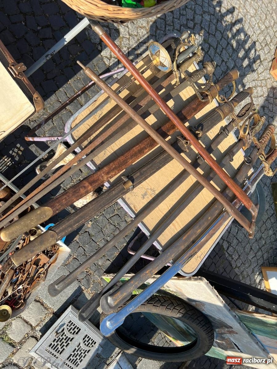 Zdjęcie w galerii na portalu naszraciborz.pl: Lipcowy targ staroci w Raciborzu wiadomości z regionu