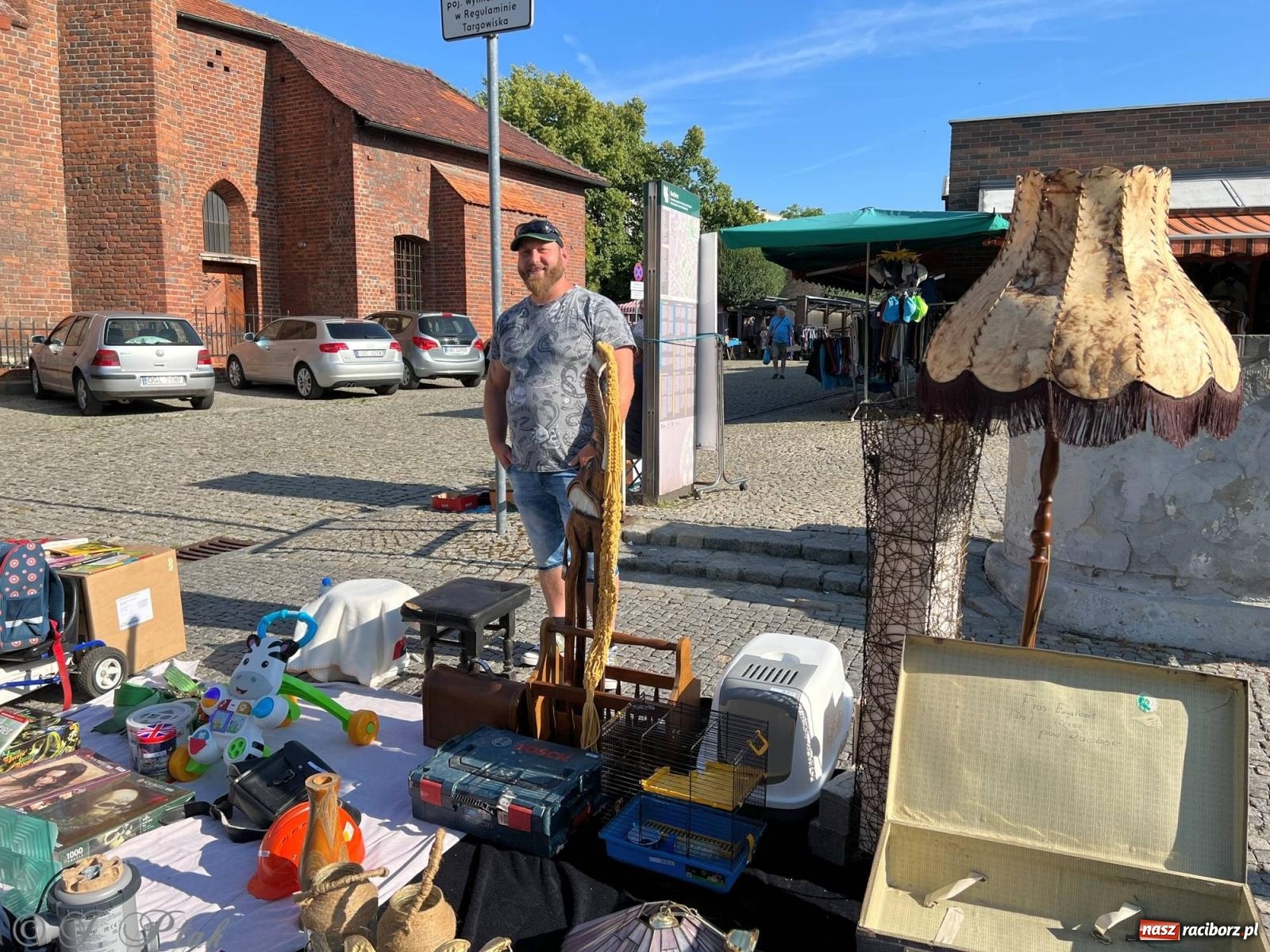 Zdjęcie w galerii na portalu naszraciborz.pl: Lipcowy targ staroci w Raciborzu wiadomości z regionu