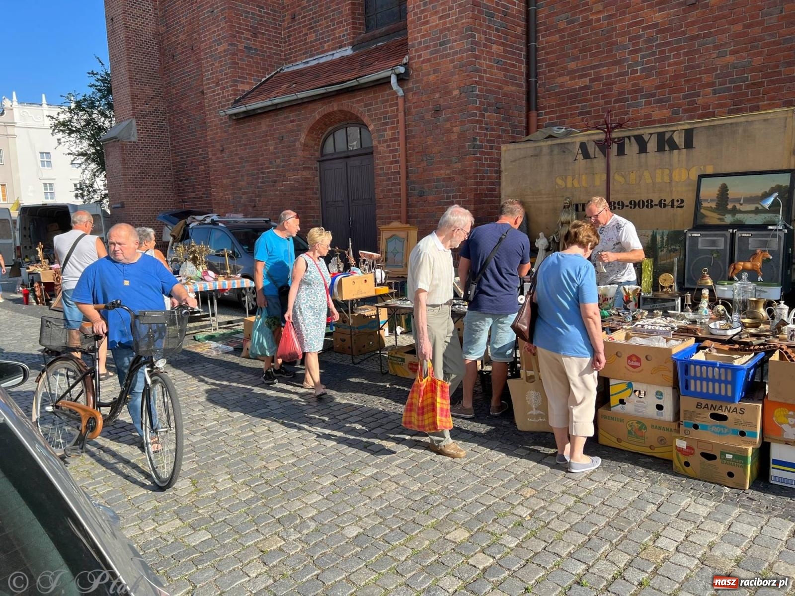 Zdjęcie w galerii na portalu naszraciborz.pl: Lipcowy targ staroci w Raciborzu wiadomości z regionu