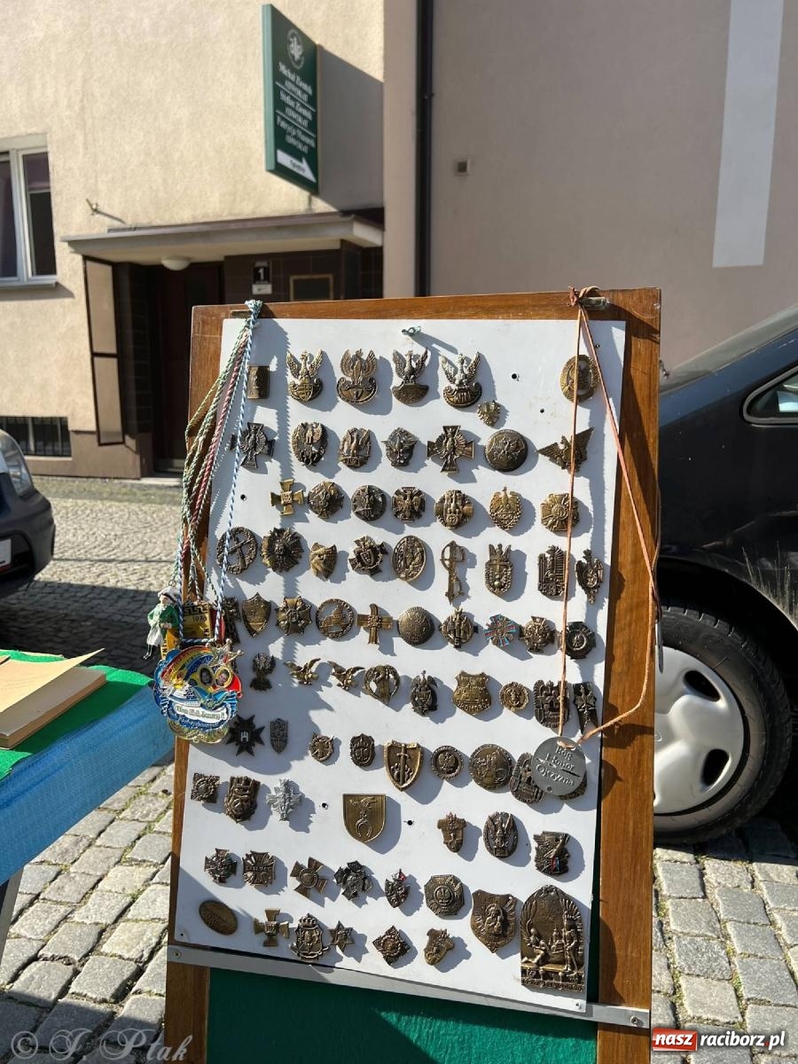 Zdjęcie w galerii na portalu naszraciborz.pl: Lipcowy targ staroci w Raciborzu wiadomości z regionu