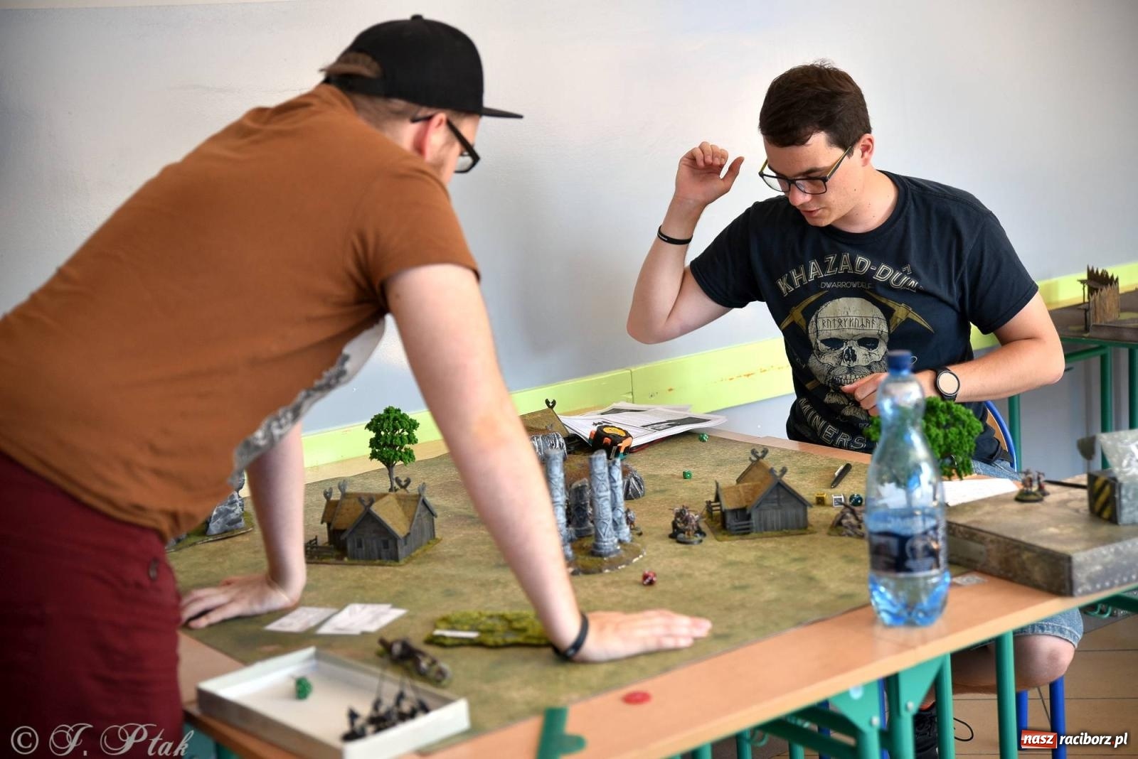 Zdjęcie w galerii na portalu naszraciborz.pl: Gandalf i przyjaciele zawitali do Raciborza [FOTO] wiadomości z regionu