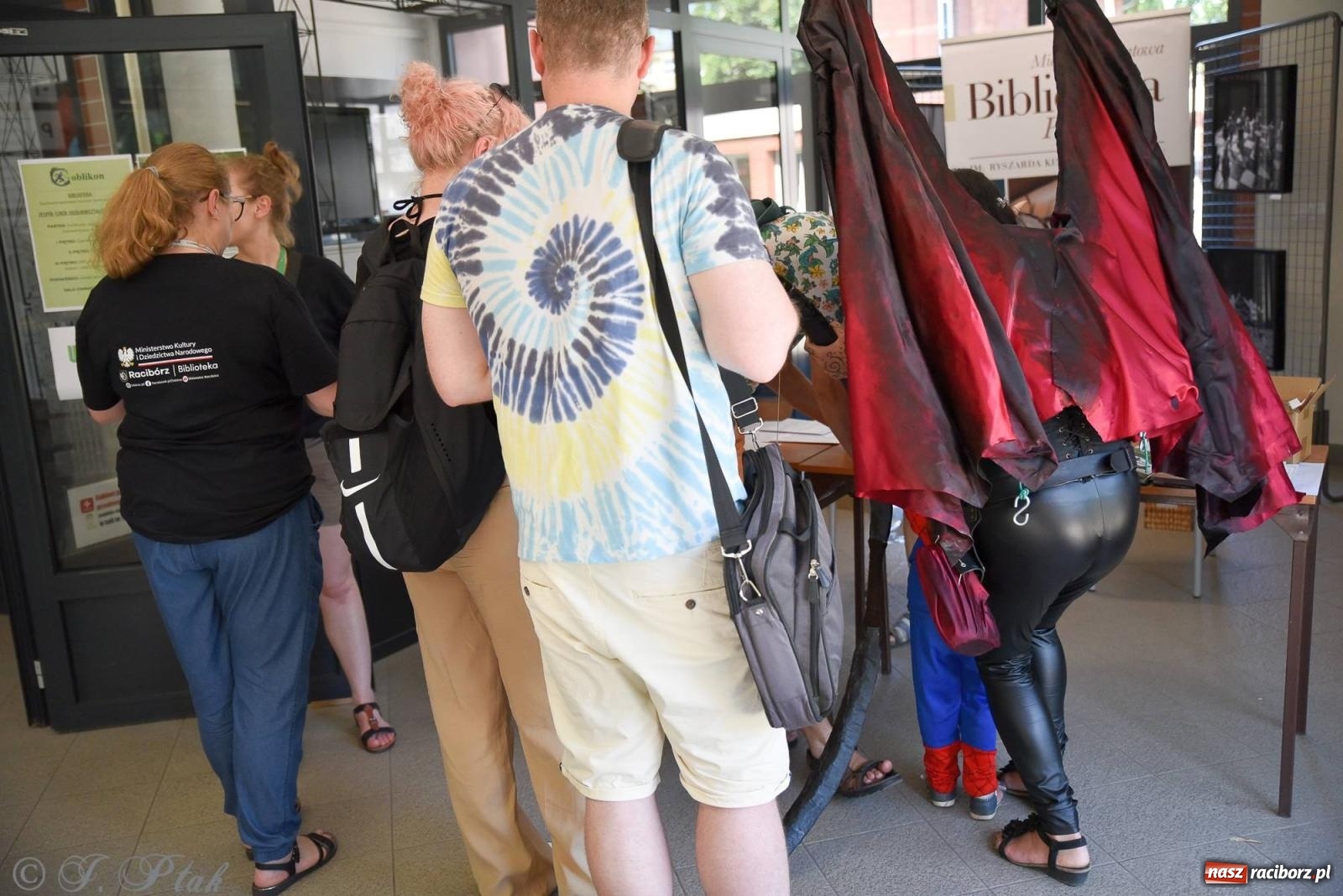 Zdjęcie w galerii na portalu naszraciborz.pl: Gandalf i przyjaciele zawitali do Raciborza [FOTO] wiadomości z regionu