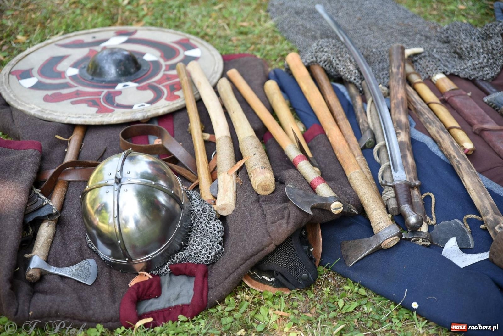 Zdjęcie w galerii na portalu naszraciborz.pl: Gandalf i przyjaciele zawitali do Raciborza [FOTO] wiadomości z regionu