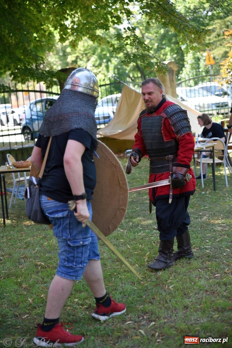 Zdjęcie w galerii na portalu naszraciborz.pl: Gandalf i przyjaciele zawitali do Raciborza [FOTO] wiadomości z regionu