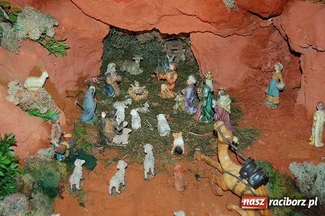 Zdjęcie w galerii na portalu naszraciborz.pl: Didżej proboszcz i farski ogród wiadomości z regionu