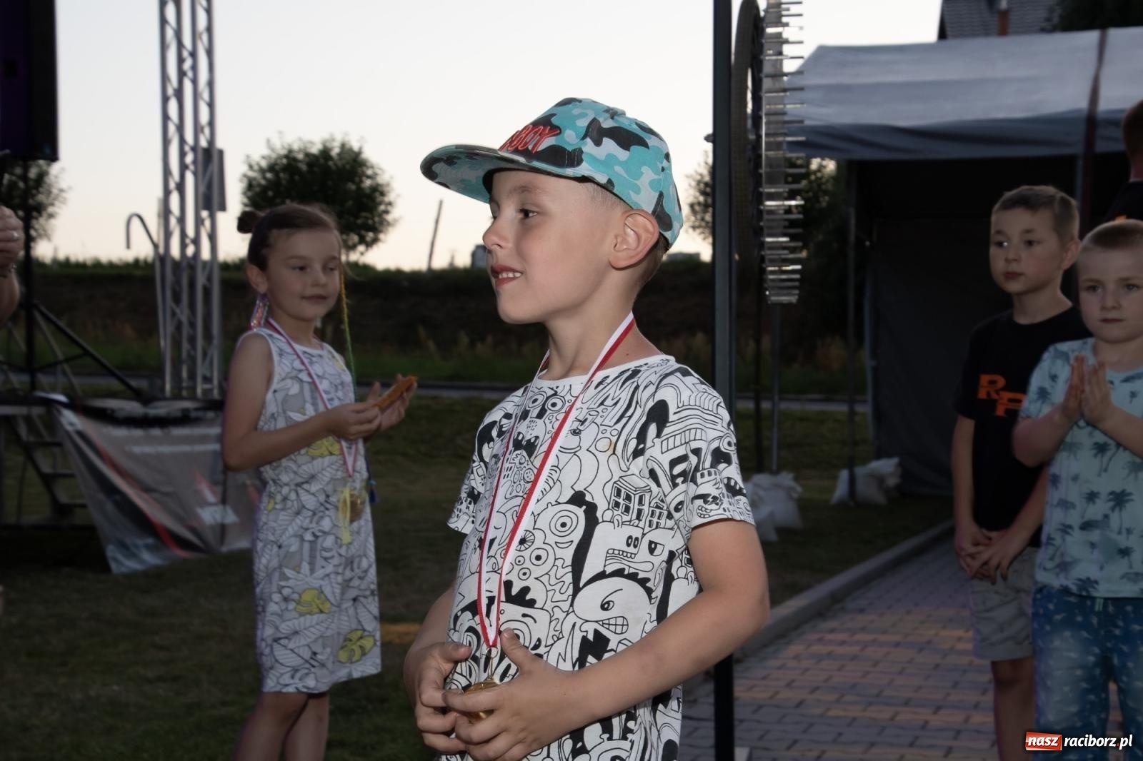 Zdjęcie w galerii na portalu naszraciborz.pl: Rodzinny festyn strażacki w Sudole. W akcji młodzi strażacy [FOTO i WIDEO] wiadomości z regionu