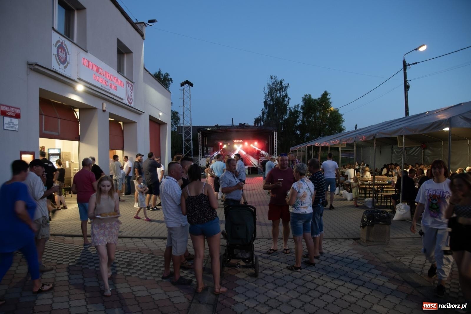 Zdjęcie w galerii na portalu naszraciborz.pl: Rodzinny festyn strażacki w Sudole. W akcji młodzi strażacy [FOTO i WIDEO] wiadomości z regionu