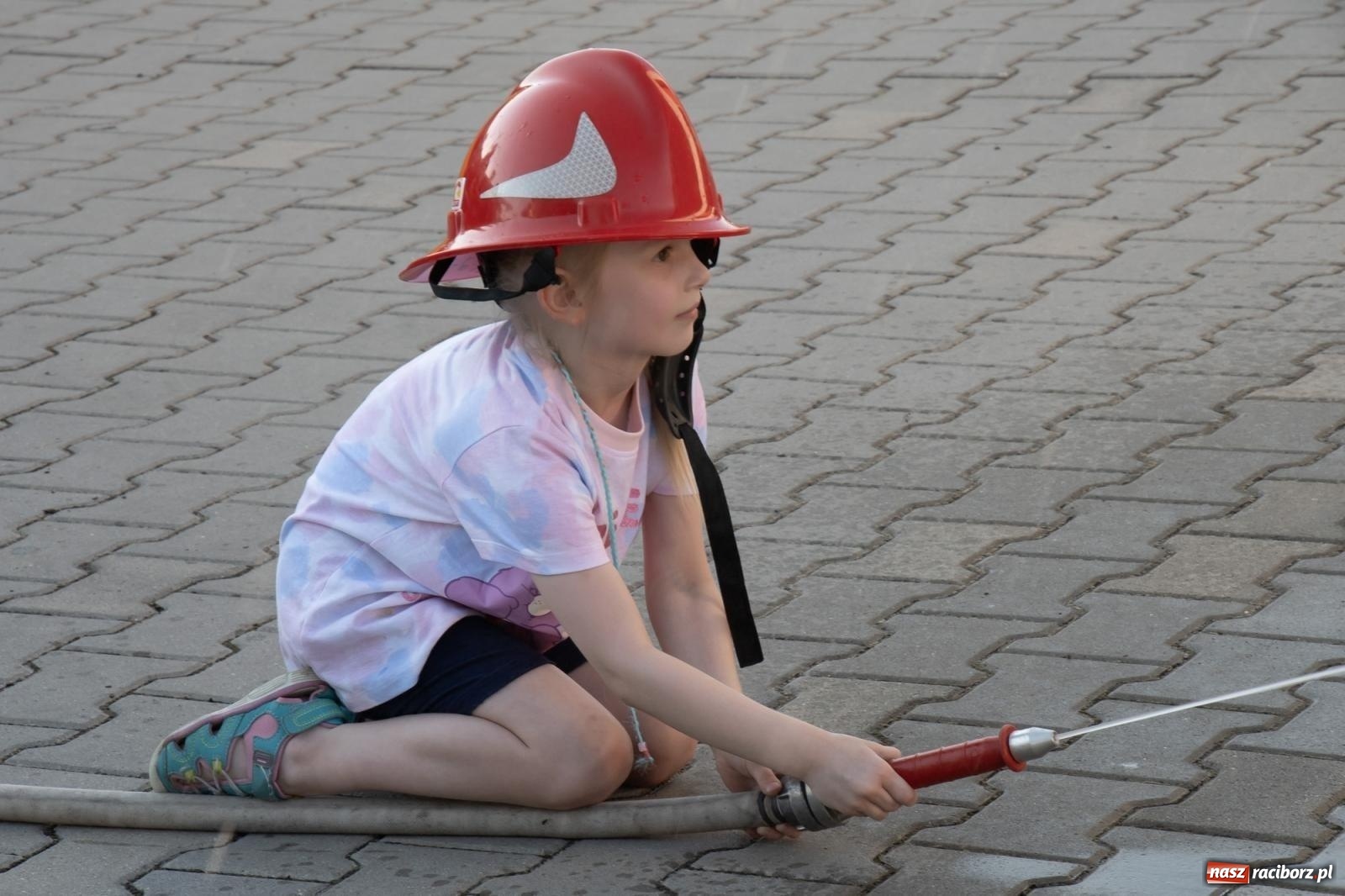 Zdjęcie w galerii na portalu naszraciborz.pl: Rodzinny festyn strażacki w Sudole. W akcji młodzi strażacy [FOTO i WIDEO] wiadomości z regionu