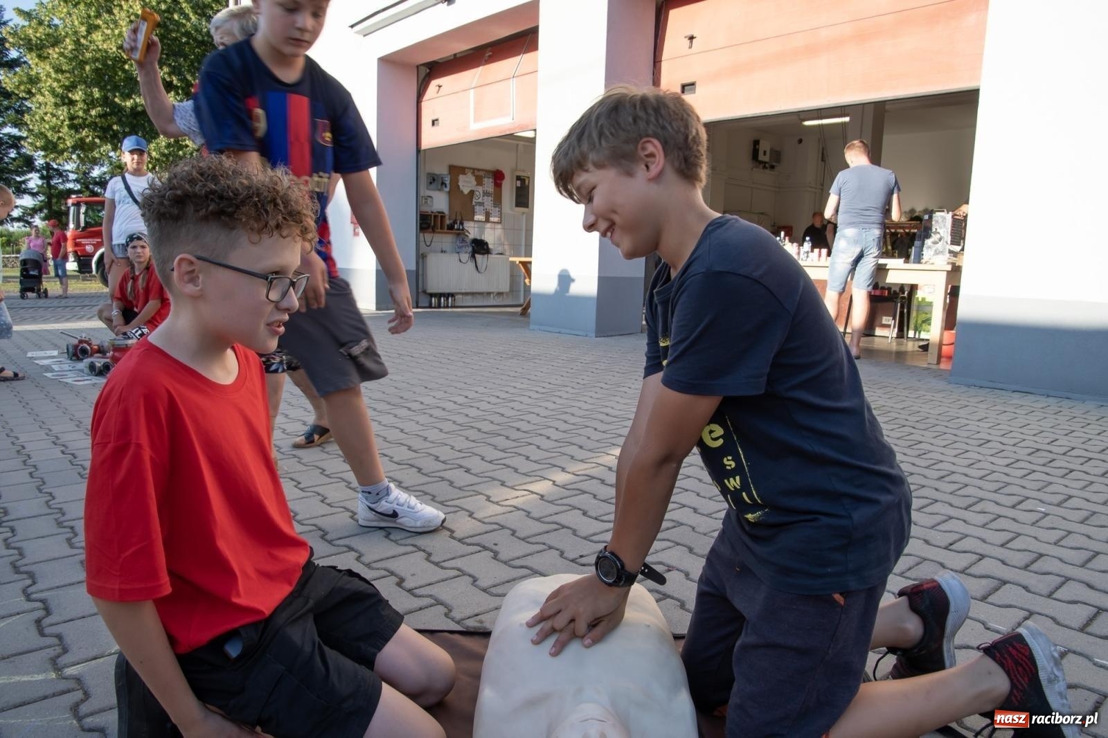 Zdjęcie w galerii na portalu naszraciborz.pl: Rodzinny festyn strażacki w Sudole. W akcji młodzi strażacy [FOTO i WIDEO] wiadomości z regionu
