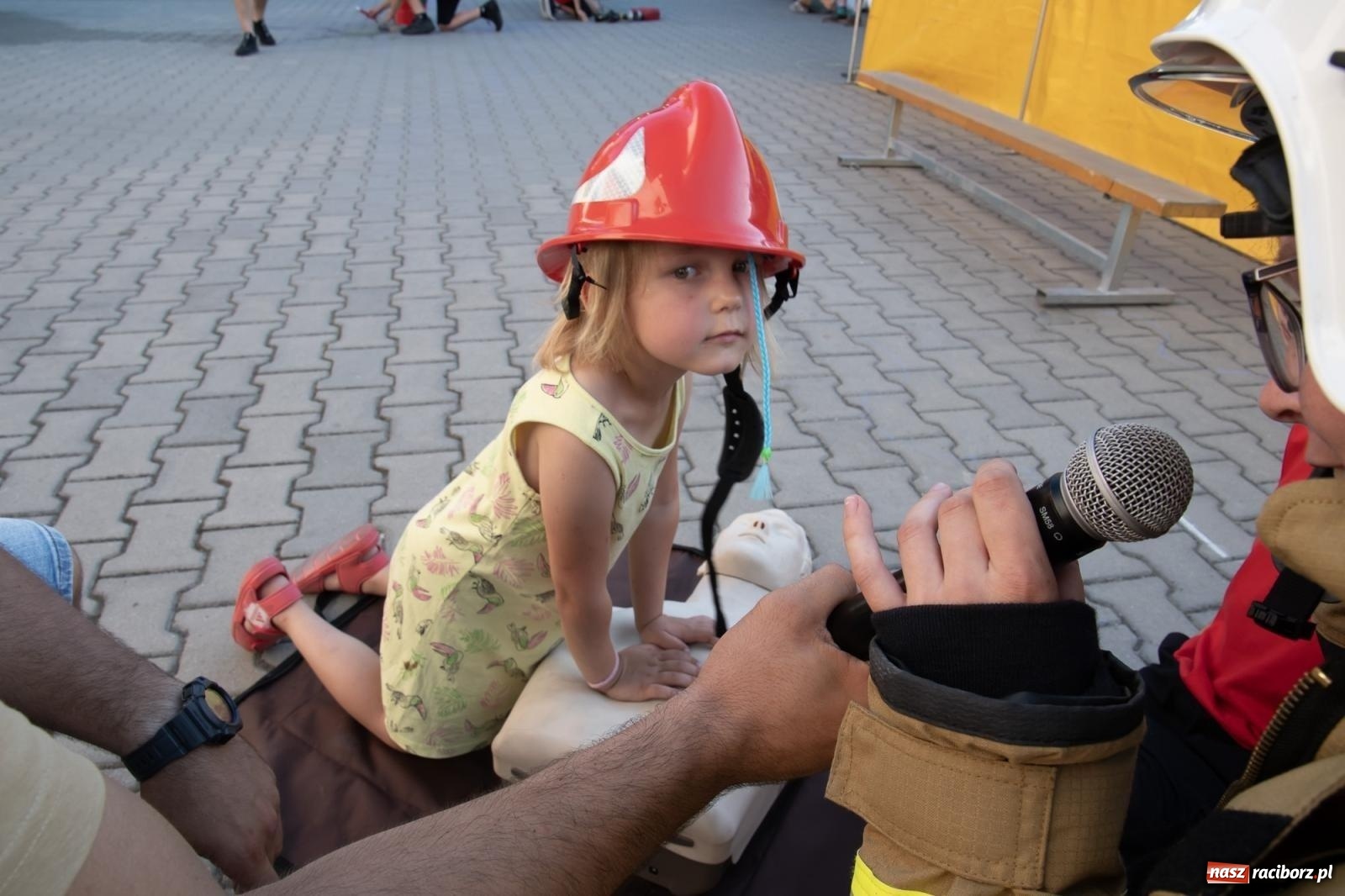 Zdjęcie w galerii na portalu naszraciborz.pl: Rodzinny festyn strażacki w Sudole. W akcji młodzi strażacy [FOTO i WIDEO] wiadomości z regionu