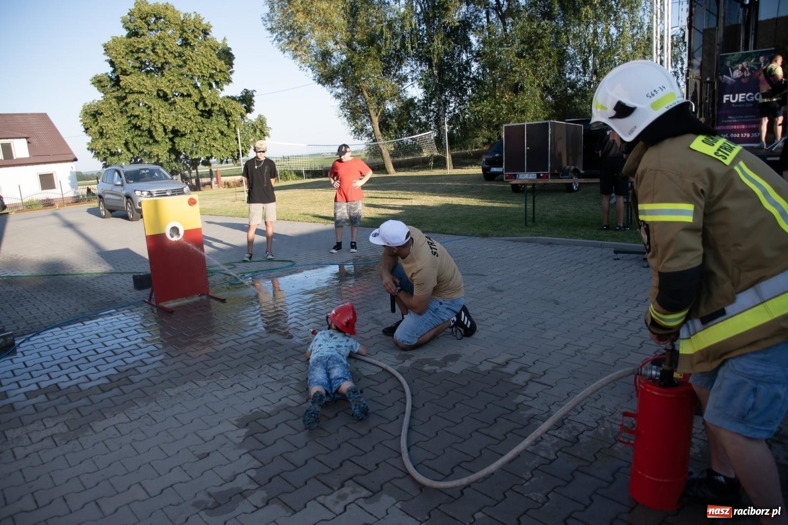 Zdjęcie w galerii na portalu naszraciborz.pl: Rodzinny festyn strażacki w Sudole. W akcji młodzi strażacy [FOTO i WIDEO] wiadomości z regionu