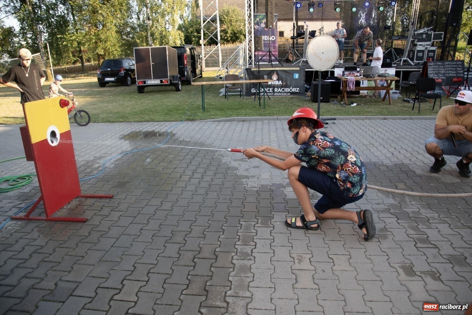 Zdjęcie w galerii na portalu naszraciborz.pl: Rodzinny festyn strażacki w Sudole. W akcji młodzi strażacy [FOTO i WIDEO] wiadomości z regionu