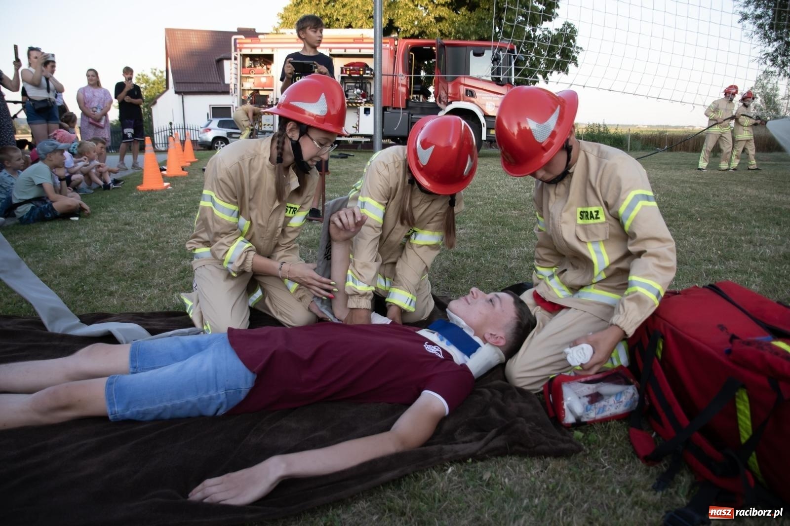 Zdjęcie w galerii na portalu naszraciborz.pl: Rodzinny festyn strażacki w Sudole. W akcji młodzi strażacy [FOTO i WIDEO] wiadomości z regionu