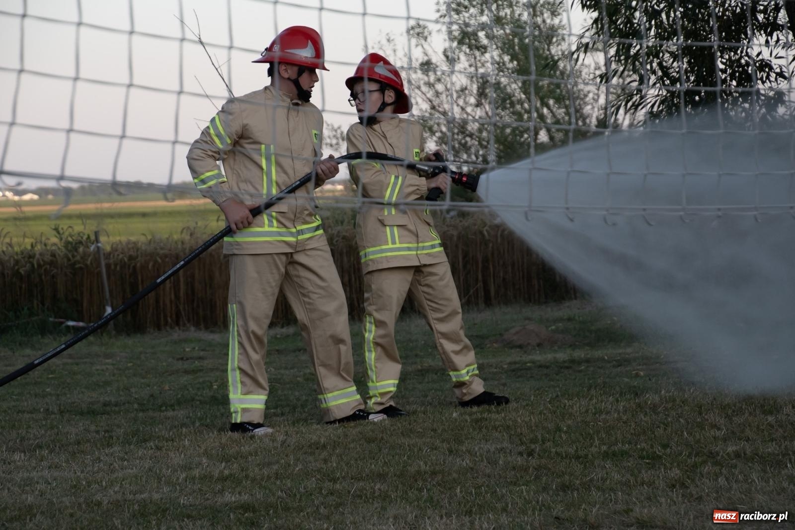Zdjęcie w galerii na portalu naszraciborz.pl: Rodzinny festyn strażacki w Sudole. W akcji młodzi strażacy [FOTO i WIDEO] wiadomości z regionu