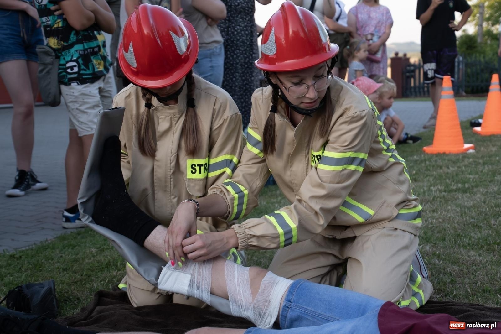 Zdjęcie w galerii na portalu naszraciborz.pl: Rodzinny festyn strażacki w Sudole. W akcji młodzi strażacy [FOTO i WIDEO] wiadomości z regionu