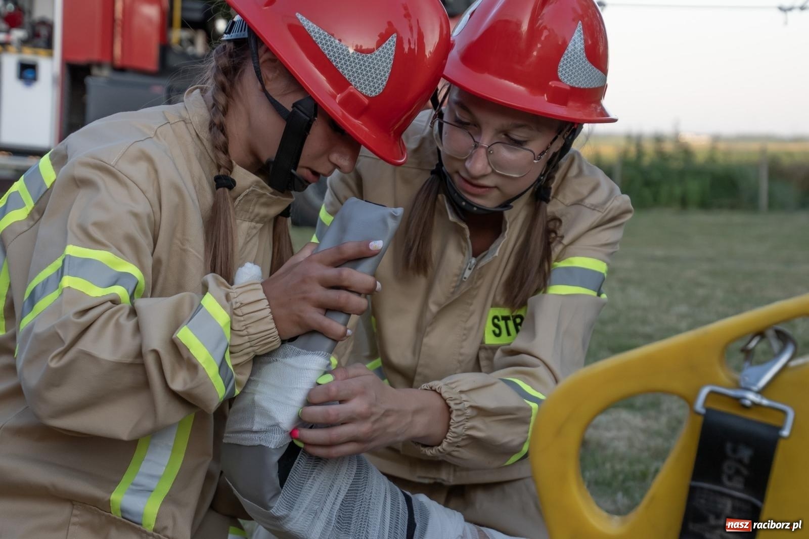 Zdjęcie w galerii na portalu naszraciborz.pl: Rodzinny festyn strażacki w Sudole. W akcji młodzi strażacy [FOTO i WIDEO] wiadomości z regionu