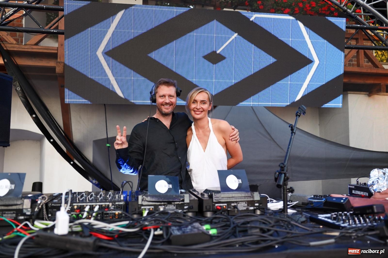 Zdjęcie w galerii na portalu naszraciborz.pl: Full Moon na raciborskim zamku - dzień drugi [FOTO] wiadomości z regionu