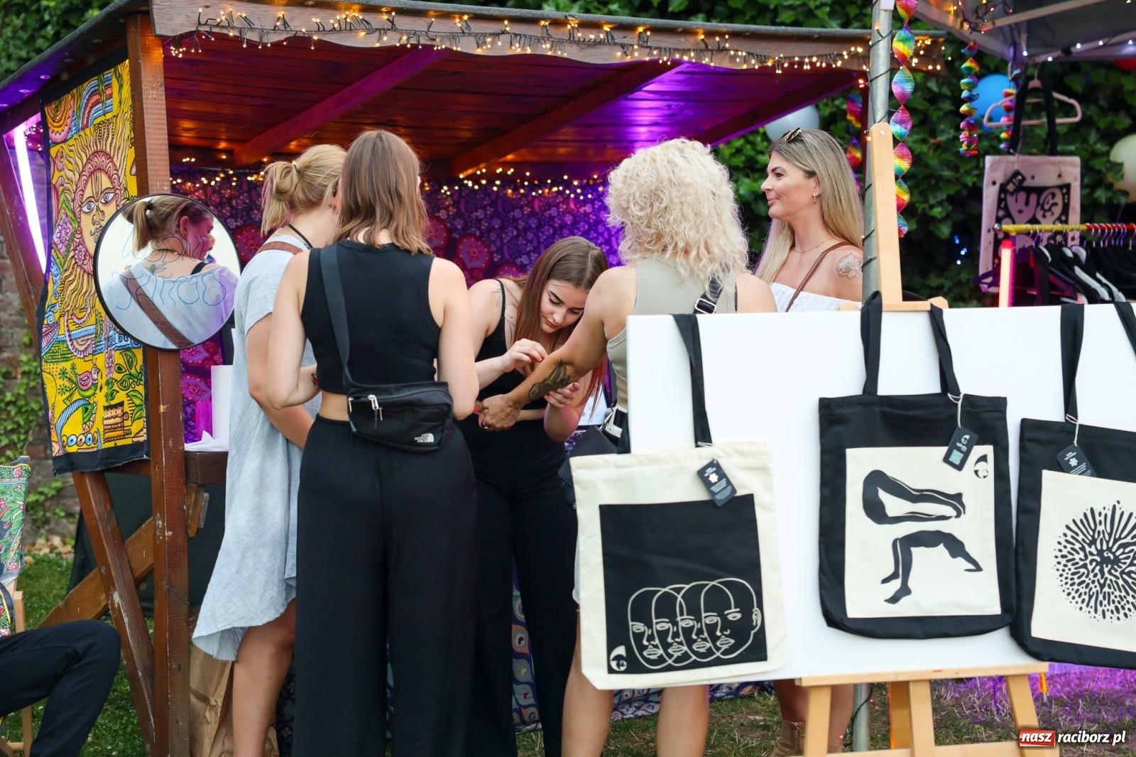 Zdjęcie w galerii na portalu naszraciborz.pl: Full Moon na raciborskim zamku - dzień drugi [FOTO] wiadomości z regionu