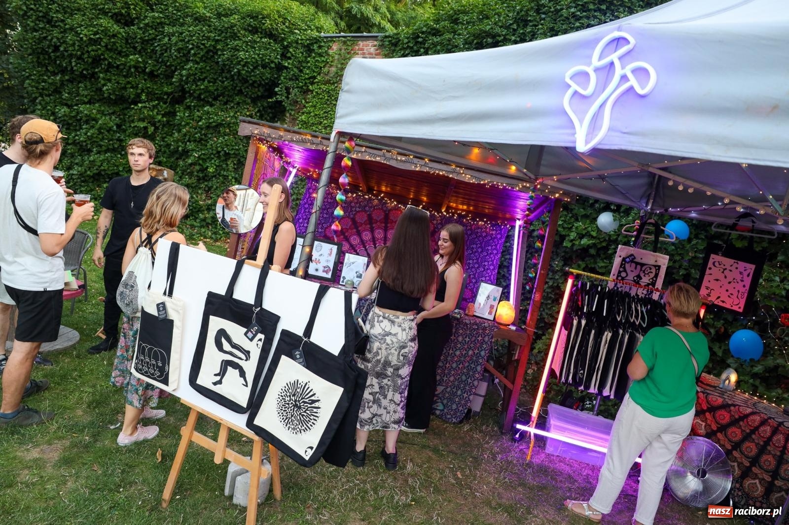 Zdjęcie w galerii na portalu naszraciborz.pl: Full Moon na raciborskim zamku - dzień drugi [FOTO] wiadomości z regionu