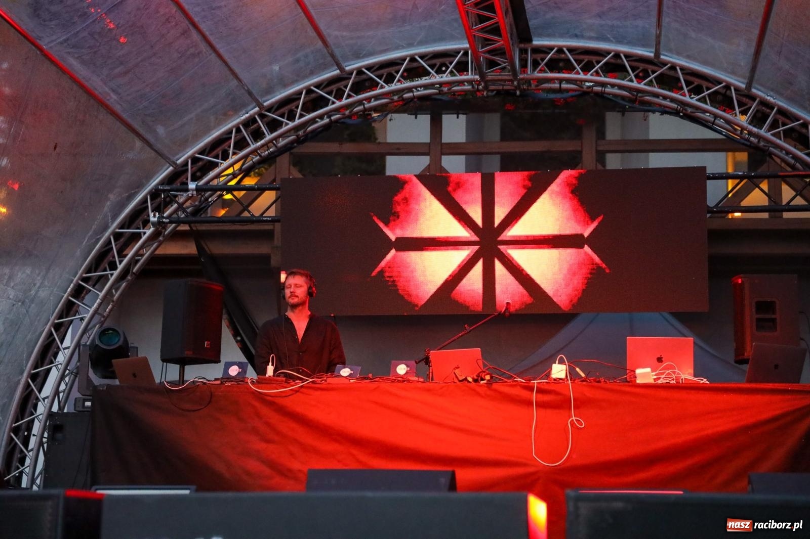 Zdjęcie w galerii na portalu naszraciborz.pl: Full Moon na raciborskim zamku - dzień drugi [FOTO] wiadomości z regionu