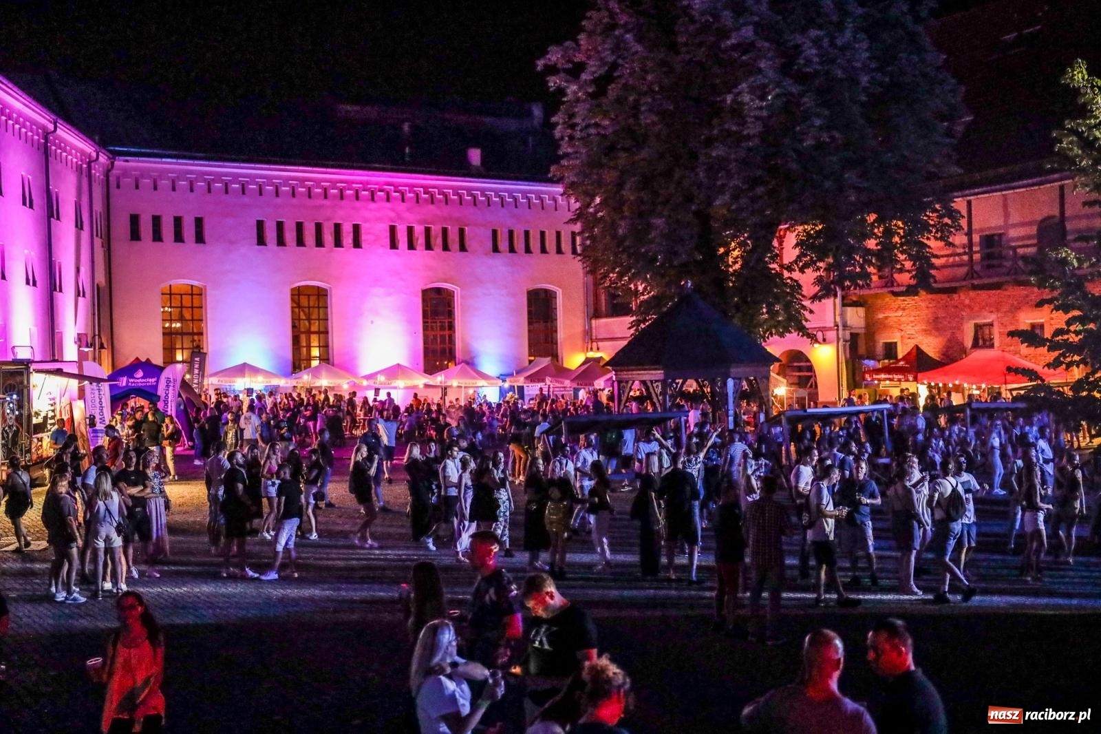 Zdjęcie w galerii na portalu naszraciborz.pl: Full Moon na raciborskim zamku - dzień drugi [FOTO] wiadomości z regionu