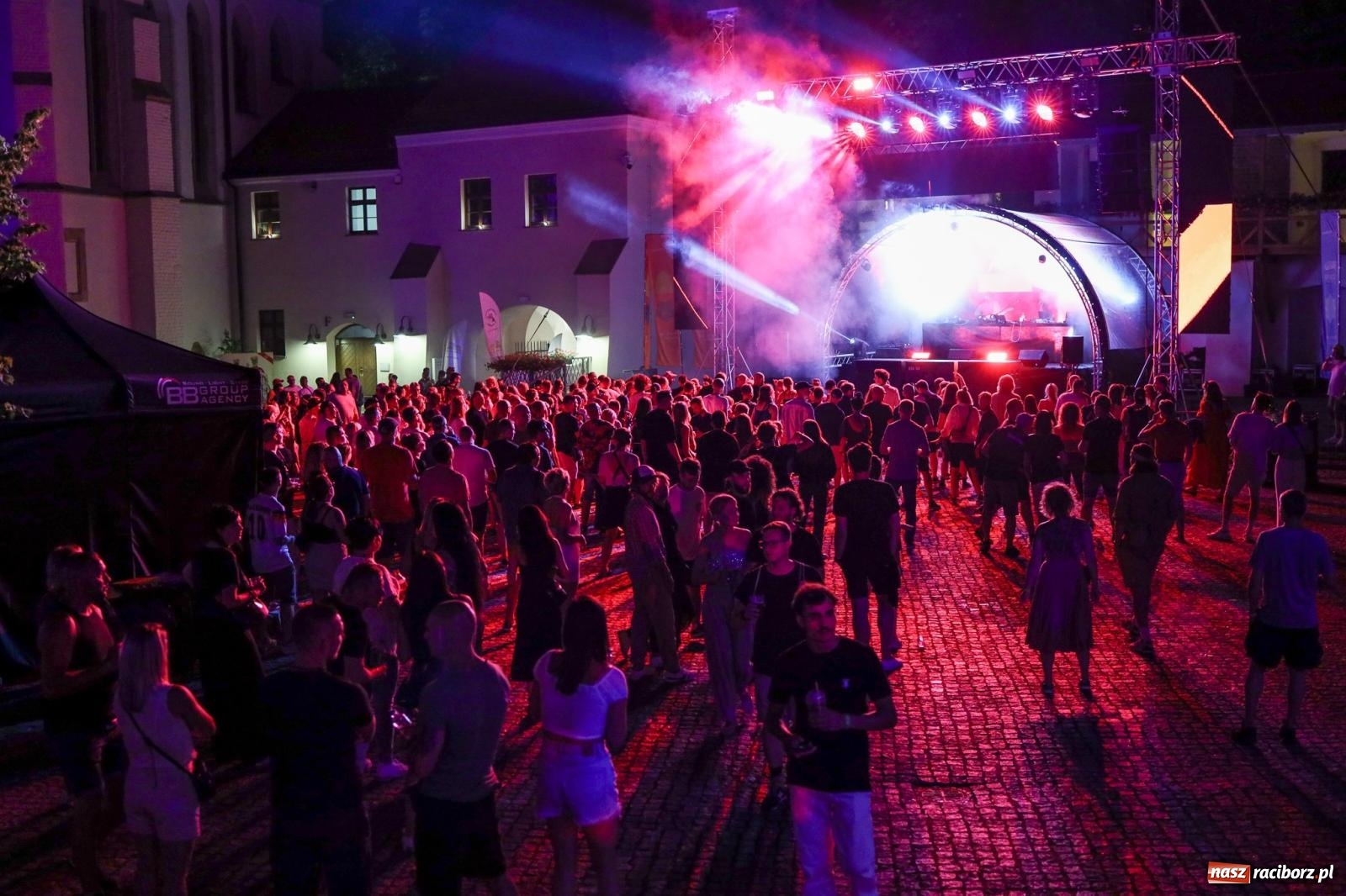 Zdjęcie w galerii na portalu naszraciborz.pl: Full Moon na raciborskim zamku - dzień drugi [FOTO] wiadomości z regionu