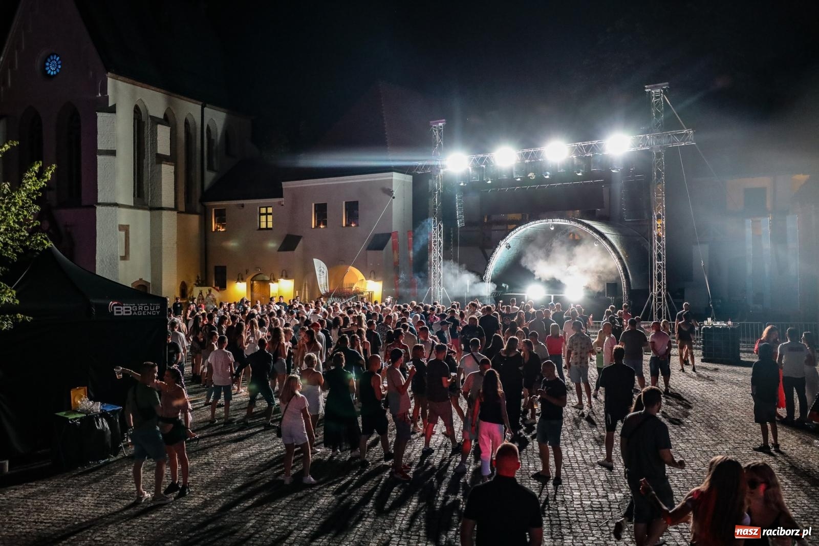 Zdjęcie w galerii na portalu naszraciborz.pl: Full Moon na raciborskim zamku - dzień drugi [FOTO] wiadomości z regionu