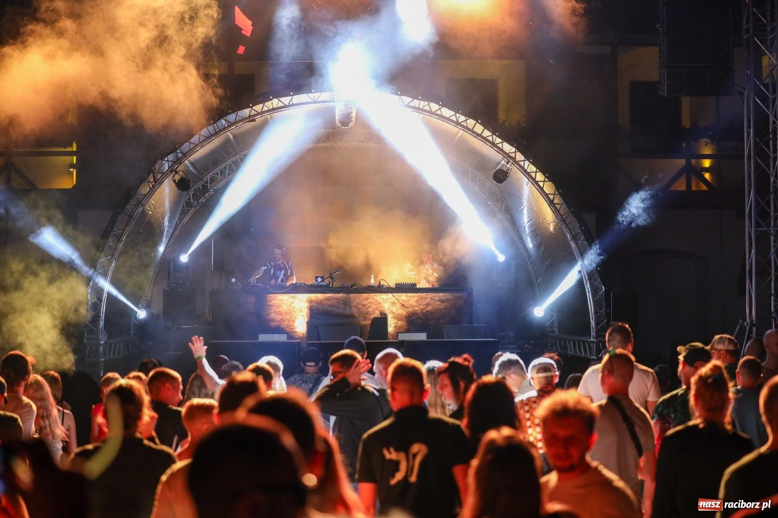 Zdjęcie w galerii na portalu naszraciborz.pl: Full Moon na raciborskim zamku - dzień drugi [FOTO] wiadomości z regionu